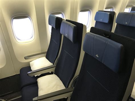 klm boeing 777-200 economy comfort|Review: KLM Boeing 777.